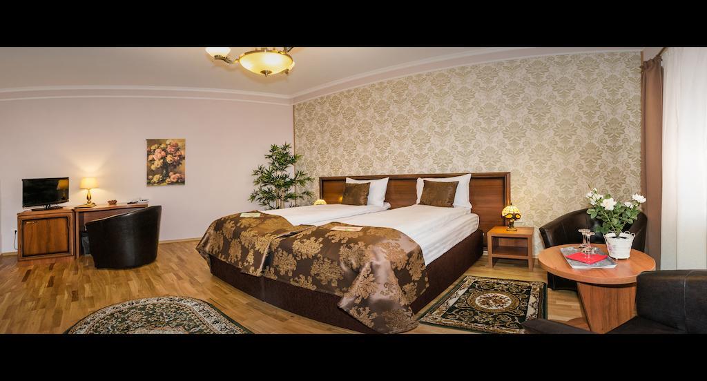 Hotel Bulevard Sighisoara Phòng bức ảnh